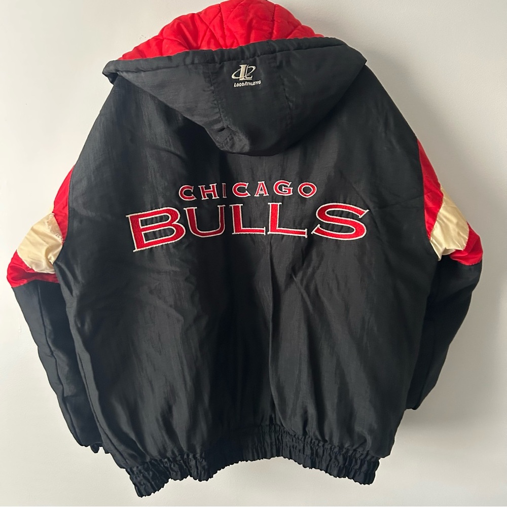 Vintage Logo Athletic Chicago Bulls puffer jacket XL - Picture 2 of 10